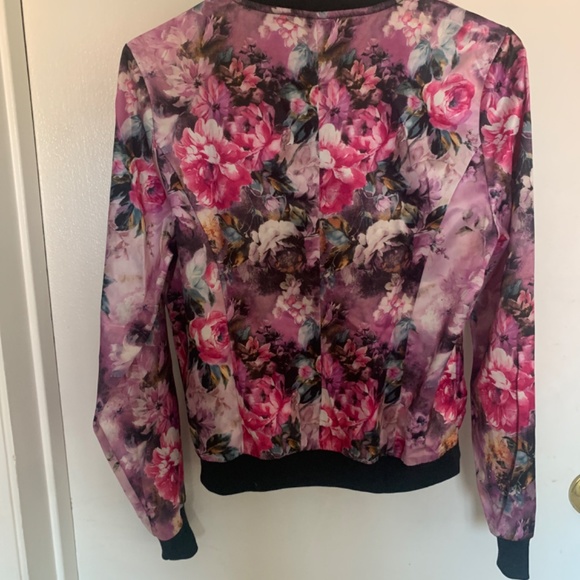 Bomber jacket - Picture 2 of 2